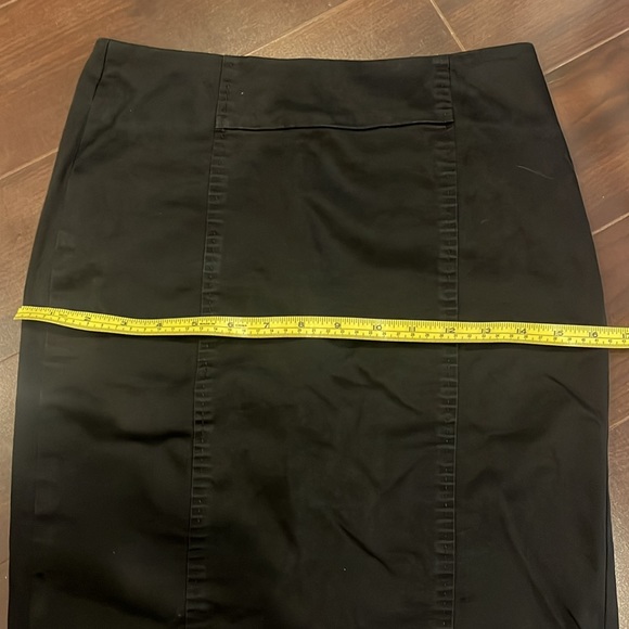 Ann Taylor Loft Petites Black Pencil Skirt w/ Back Slit & Side Seams Size 0P - Picture 4 of 8